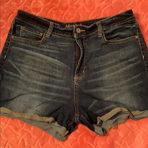 Arizona Shorts (Junior’s)